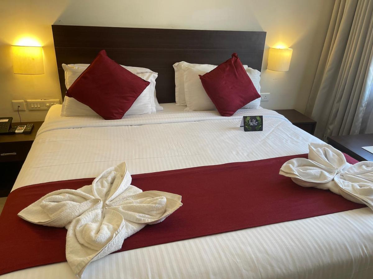 Hotel Yamuna Adur Exterior photo